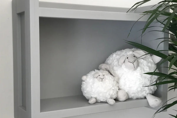 2 Shelf Square